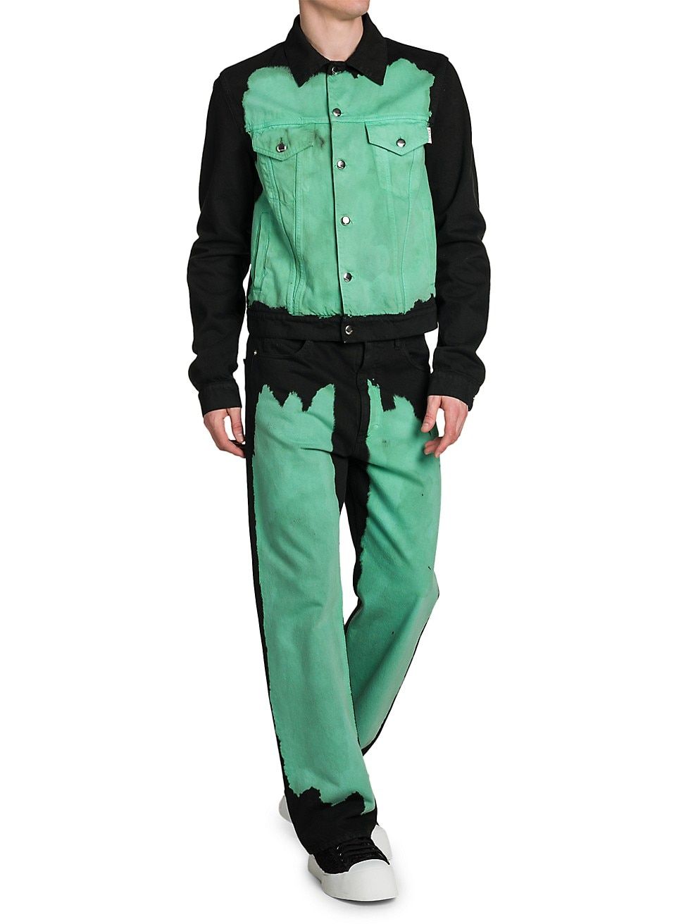 A lightweight denim jacket available pink, green and black colors featuring  ripped accents. Hemline, … | Мужские джинсовые куртки, Мужская куртка,  Ковбойские наряды